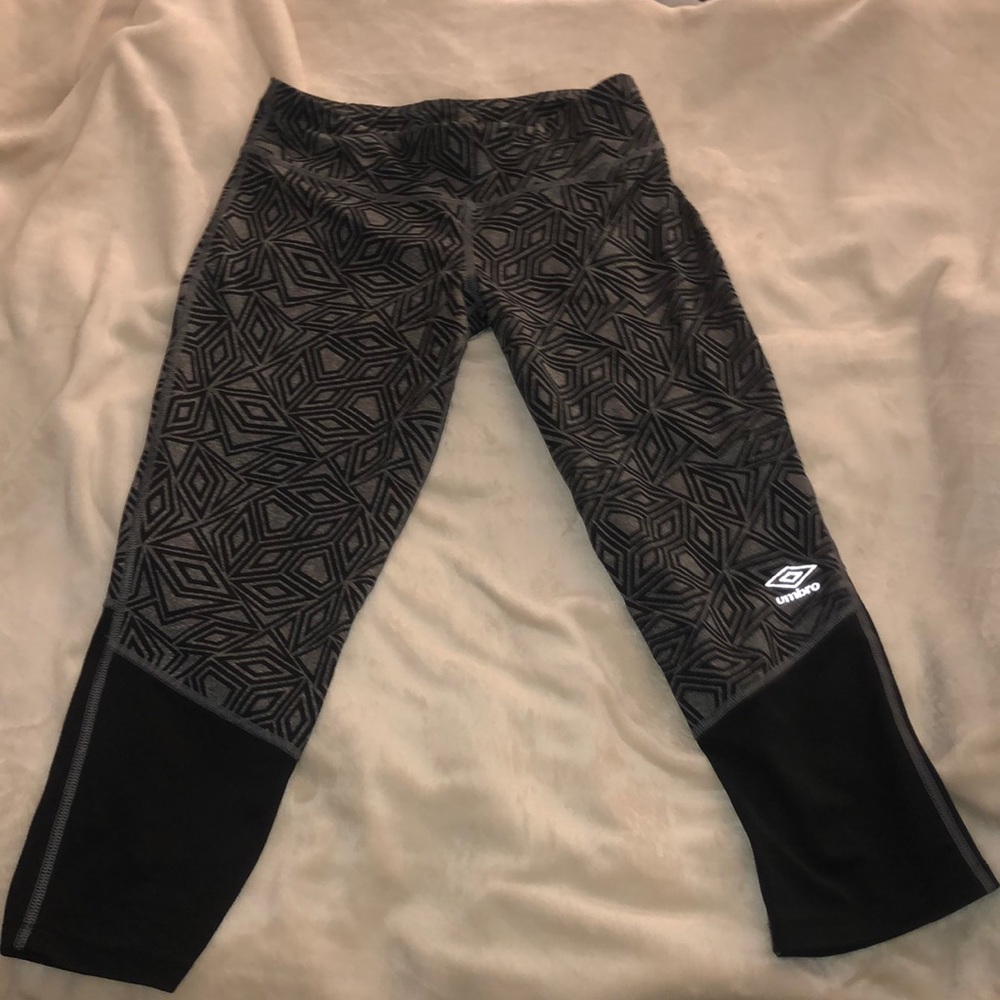 black and grey leggings